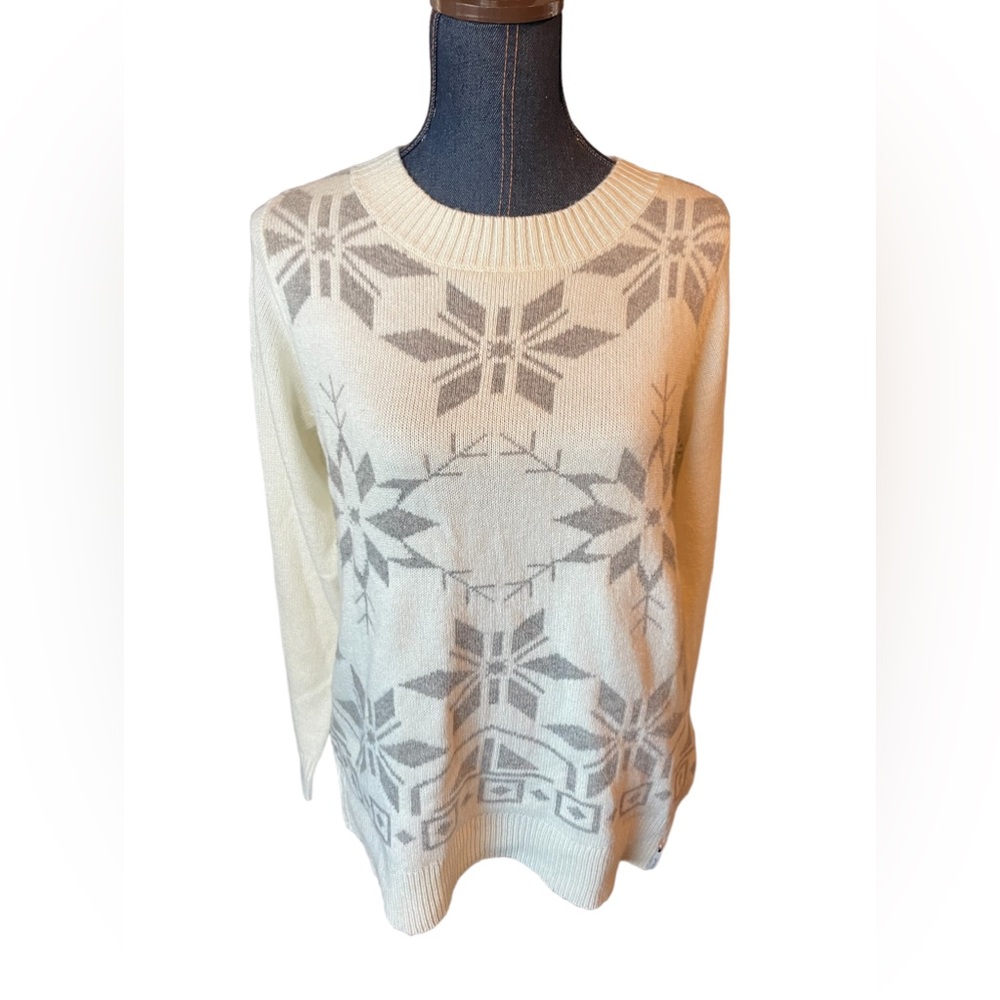 Woolrich Crew Neck Snowdrop Cream Sweater Size Large. EUC
